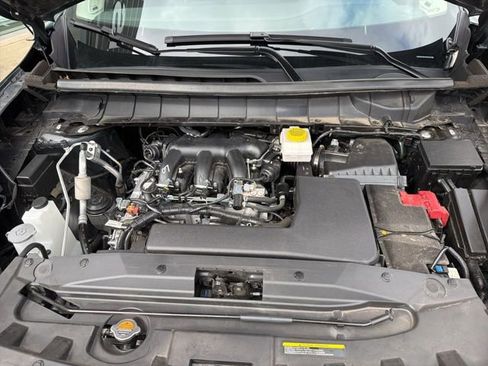 Certified 2025 Nissan Pathfinder SL w/ SL Premium Package image 24