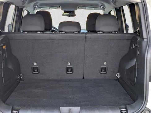 Used 2023 Jeep Renegade Latitude image 6