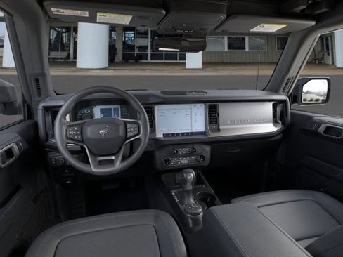 New 2025 Ford Bronco Outer Banks image 9