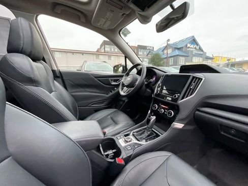 Used 2019 Subaru Forester Touring image 18