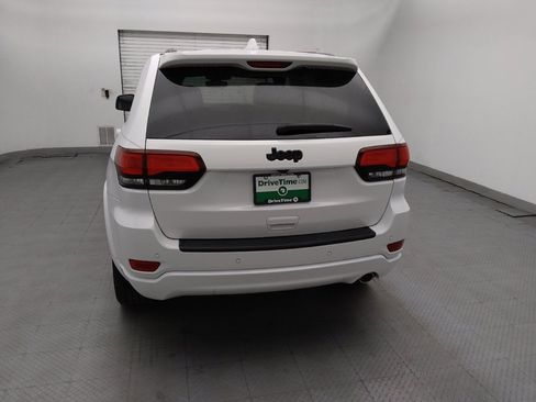 Used 2020 Jeep Grand Cherokee Altitude RWD image 6
