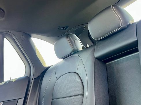 Used 2022 Mercedes-Benz GLC 300 4MATIC image 13