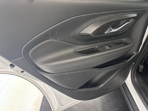 Used 2022 GMC Terrain SLT image 29