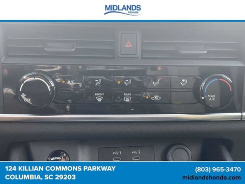 Used 2025 Nissan Rogue S AWD/4WD image 26