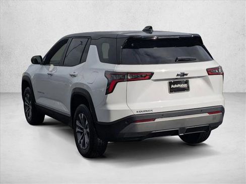 New 2026 Chevrolet Equinox LT image 9