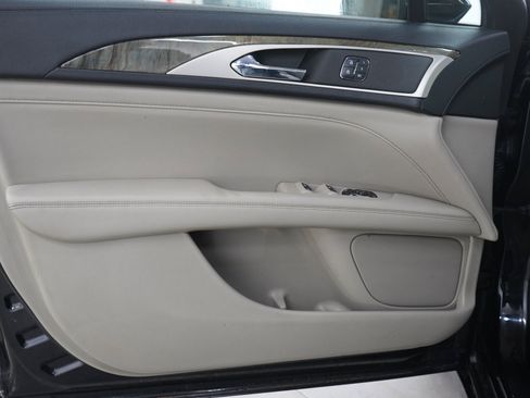 Used 2017 Lincoln MKZ Reserve w/ Technology Package AWD/4WD image 17
