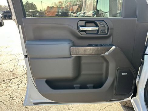Used 2022 GMC Sierra 2500 Denali image 11