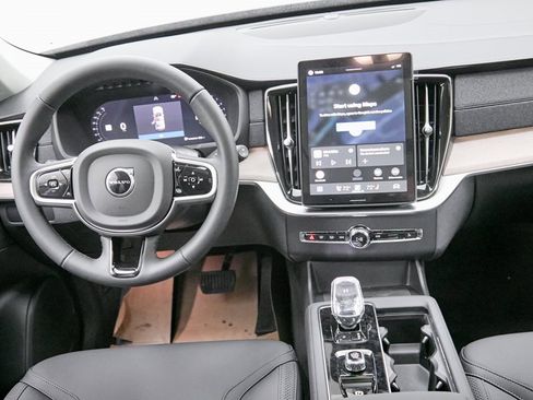 New 2026 Volvo XC90 B6 Core image 24