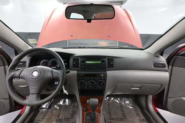 Used 2005 Toyota Corolla LE w/ Audio Value Pkg FWD image 19