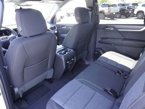 New 2025 GMC Acadia Elevation image 11