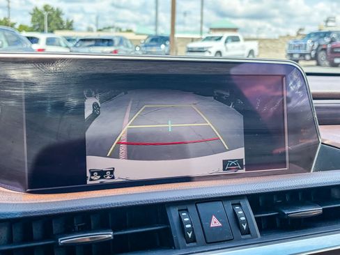 Used 2019 Lexus ES 350 w/ Premium Package FWD image 23