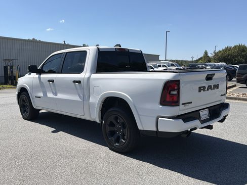 Used 2025 RAM 1500 Big Horn AWD/4WD image 6