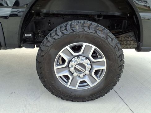 Used 2024 Ford F250 Lariat image 9