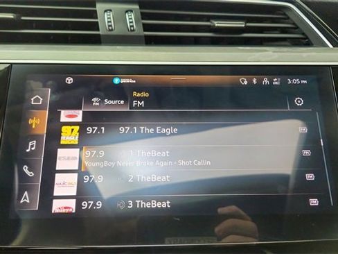 Used 2024 Audi Q8 e-tron Premium image 45