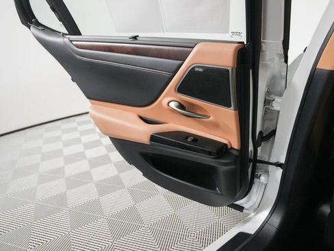 Certified 2025 Lexus ES 350 Ultra Luxury w/ Accessory Package (Z2) FWD image 14