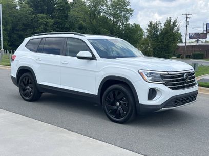 Used 2024 Volkswagen Atlas SE