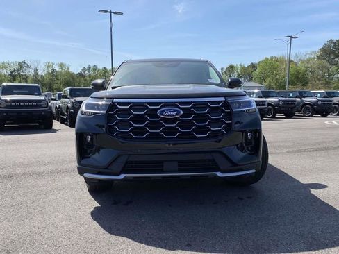 New 2026 Ford Explorer Platinum w/ LUX Leather Package AWD/4WD image 8