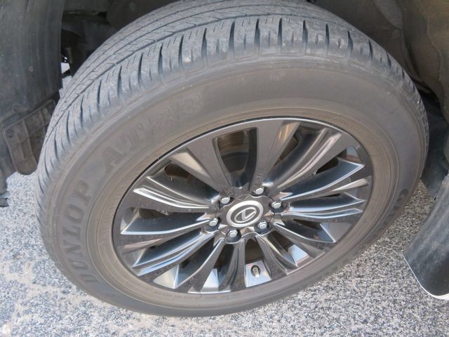 Used 2023 Lexus GX 460 Luxury w/ Sport Design Package AWD/4WD image 9