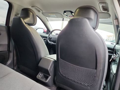 Used 2025 Kia K4 EX image 16