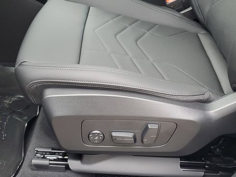 New 2026 BMW X1 xDrive28i w/ Technology Package AWD/4WD image 9