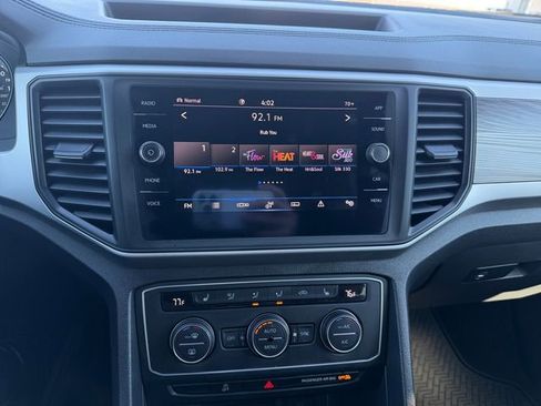 Used 2021 Volkswagen Atlas Cross Sport SE image 29