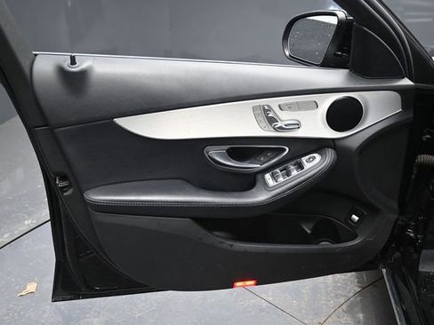 Used 2018 Mercedes-Benz C 300 C 300 image 11