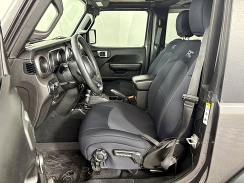 Used 2019 Jeep Wrangler Sport image 13