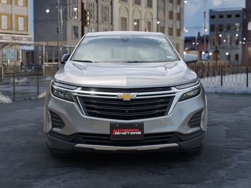 Used 2023 Chevrolet Equinox LT FWD image 2