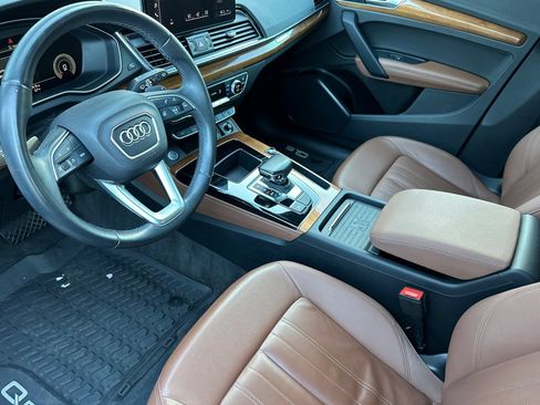 Used 2021 Audi Q5 2.0T Premium Plus w/ Premium Plus Package AWD/4WD image 9