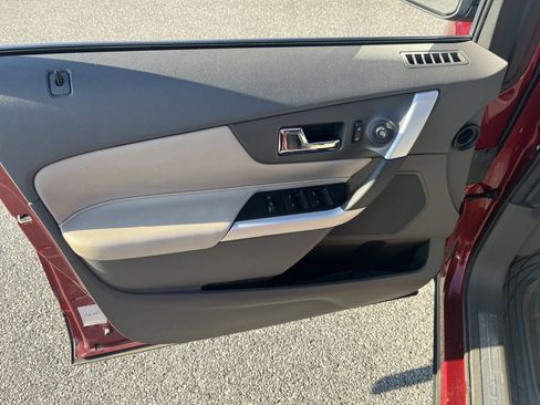 Used 2013 Ford Edge Limited image 26