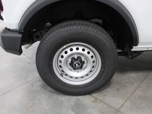 New 2025 Ford Bronco 4-Door image 29