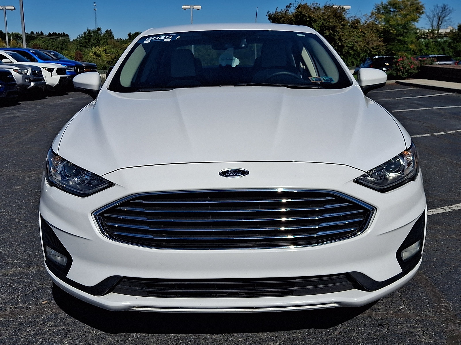 Used 2020 Ford Fusion SE w/ Equipment Group 151A FWD image 2