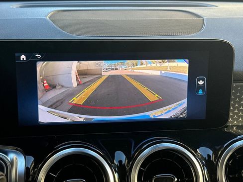 Certified 2026 Mercedes-Benz GLB 250 image 17