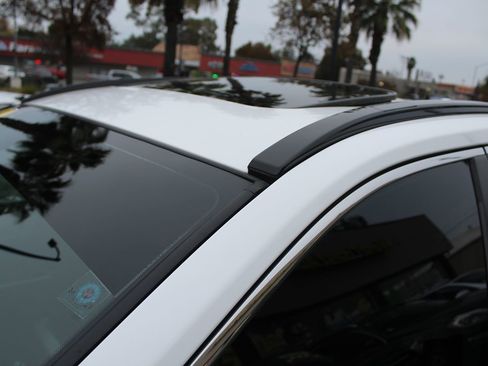 Used 2020 Toyota RAV4 XLE Premium image 13