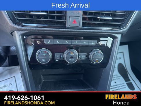 Used 2024 Volkswagen Taos SE image 21