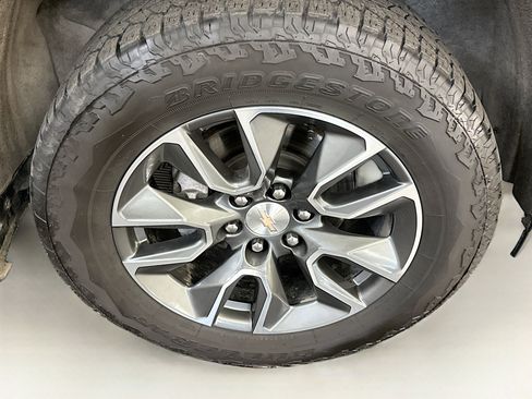 Used 2023 Chevrolet Silverado 1500 LT image 11