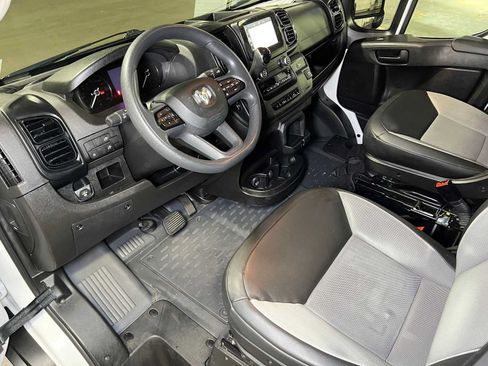 Used 2024 RAM ProMaster 2500 w/ Convenience Group FWD image 22