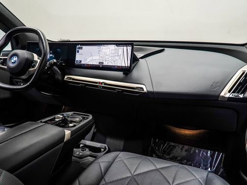 Used 2022 BMW iX xDrive50 w/ Sport Package image 18