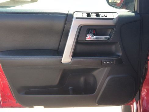 Used 2014 Toyota 4Runner Limited AWD/4WD image 12