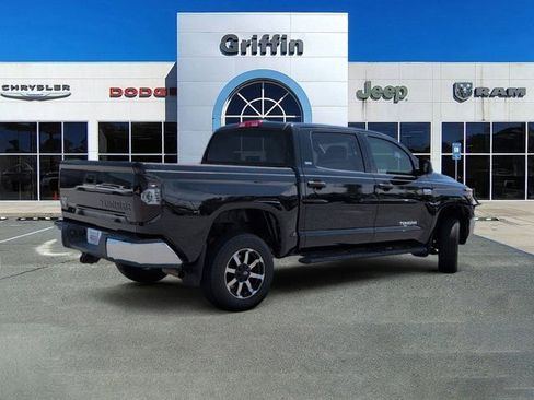 Used 2020 Toyota Tundra SR5 w/ SR5 Leather Package AWD/4WD image 4