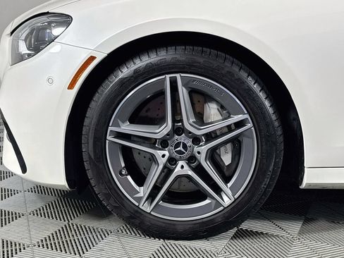 Used 2022 Mercedes-Benz E 350 4MATIC Sedan image 33