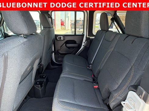 Used 2024 Jeep Wrangler Sport S image 16