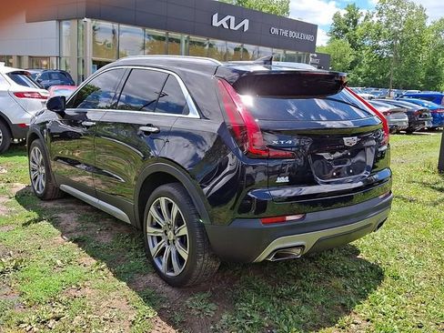 Used 2020 Cadillac XT4 Premium Luxury w/ Cold Weather Package FWD image 4