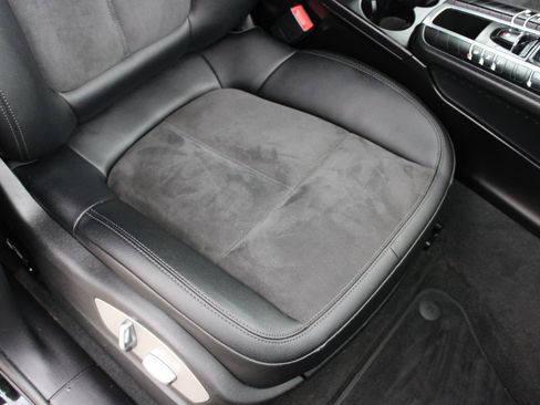 Used 2018 Porsche Macan image 27