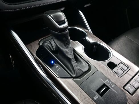 Used 2021 Toyota Highlander Platinum image 23