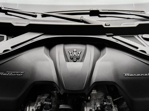 Used 2024 Maserati GranTurismo Modena image 21