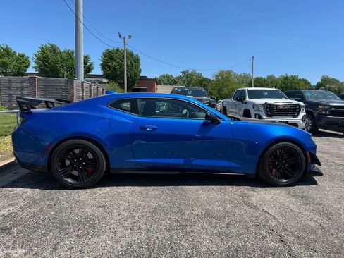 Used 2018 Chevrolet Camaro ZL1 RWD image 2