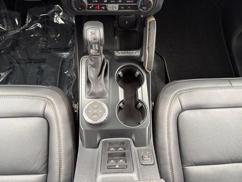 New 2025 Ford Bronco Badlands AWD/4WD image 34