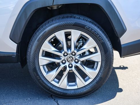 Used 2023 Toyota RAV4 XLE Premium FWD image 28