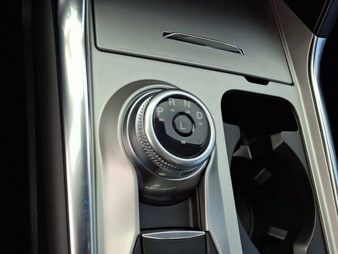 Used 2023 Ford Explorer XLT w/ Equipment Group 202A image 27